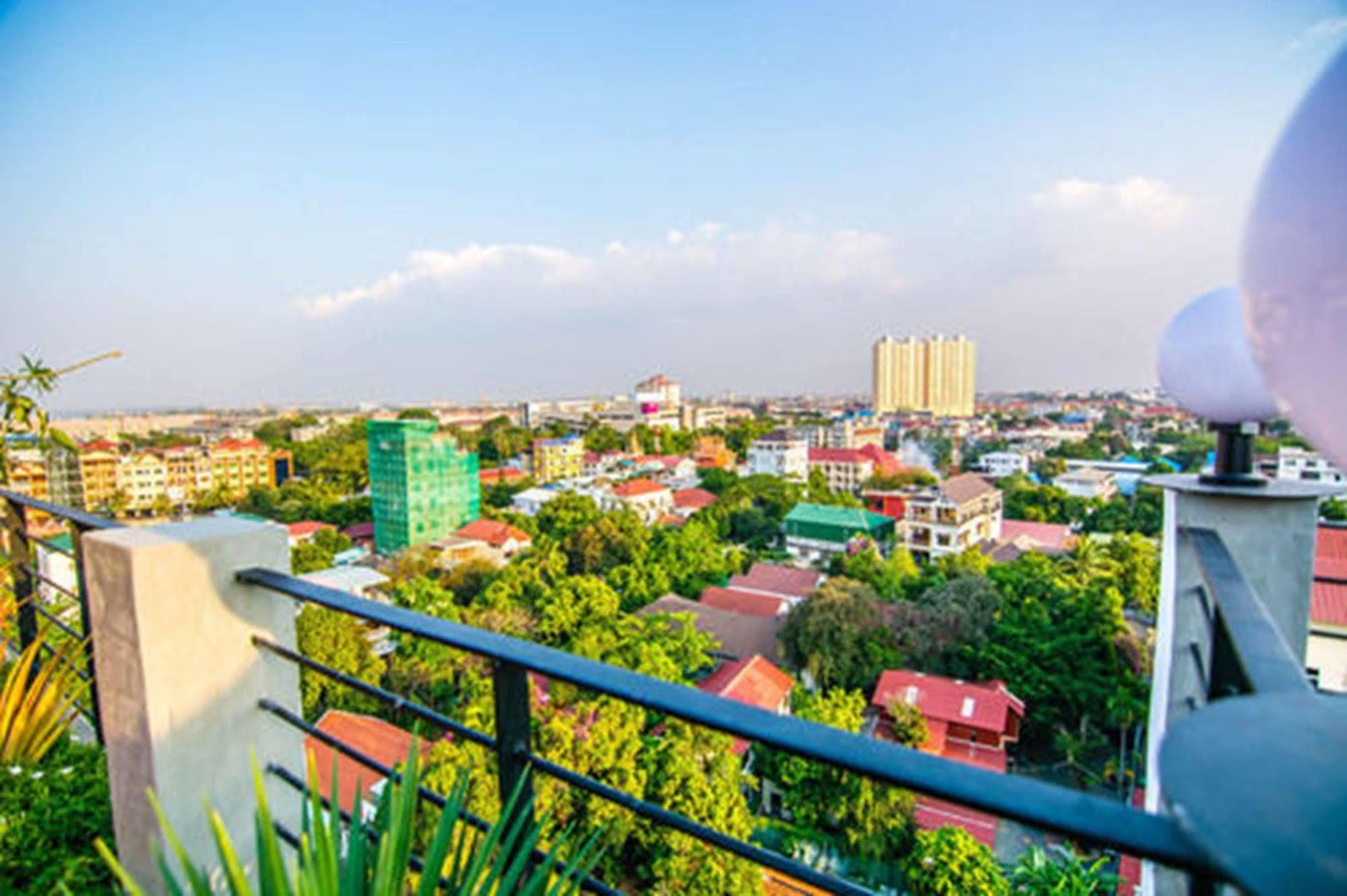 Diamond Palace Resort & Sky Bar Phnom Penh Dış mekan fotoğraf