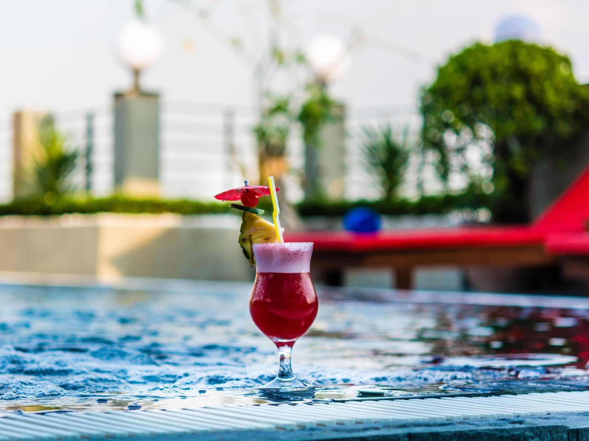 Diamond Palace Resort & Sky Bar Phnom Penh Dış mekan fotoğraf